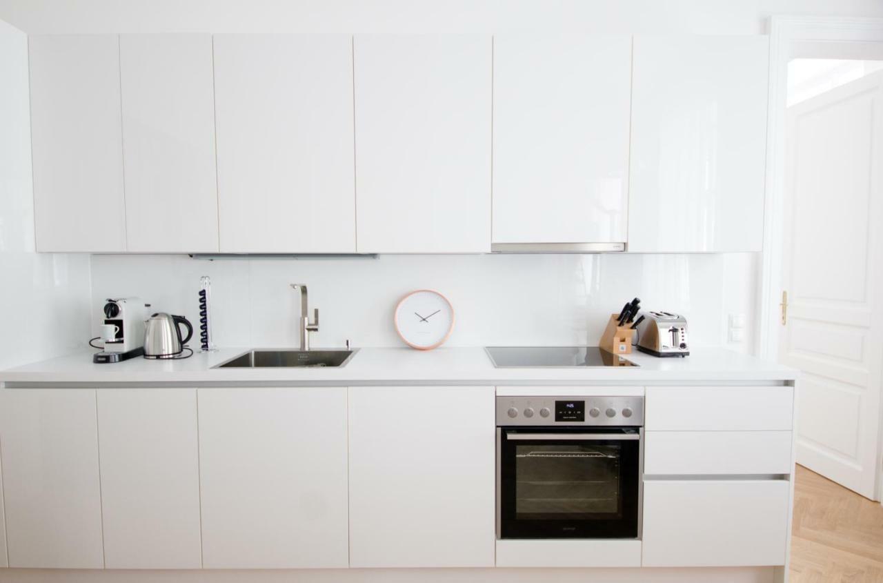 Studio Apartments Opera - Mai'S Apartments Wenen Buitenkant foto