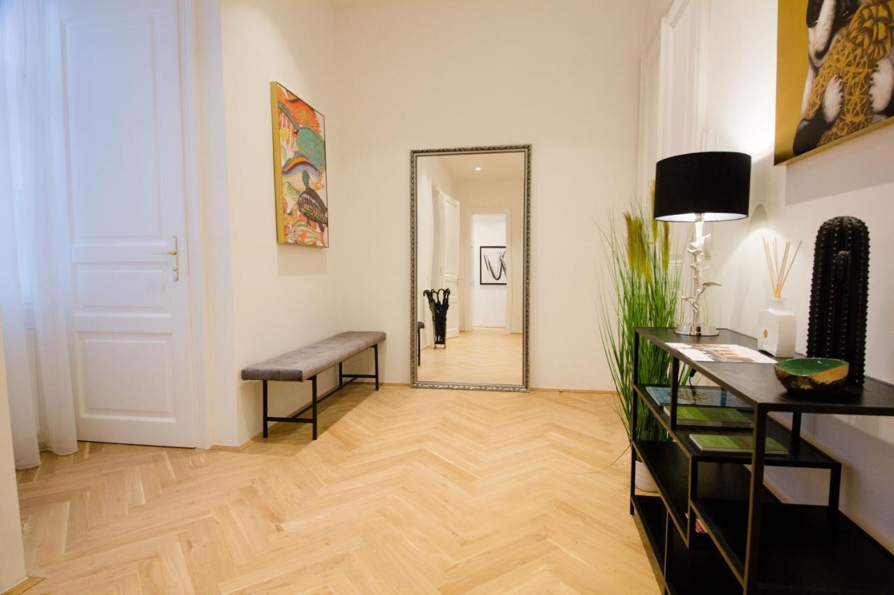 Studio Apartments Opera - Mai'S Apartments Wenen Buitenkant foto